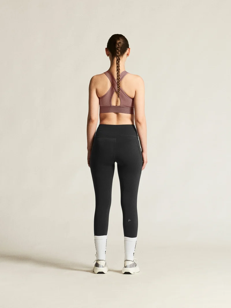 Lady Essence Tight 3