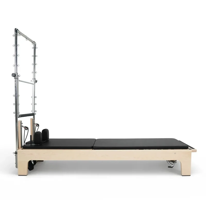 Elina Pilates Club Reformer mit Tower