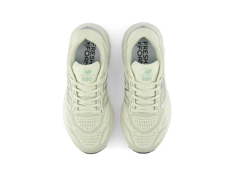 Lady Fresh Foam 880v15 2a