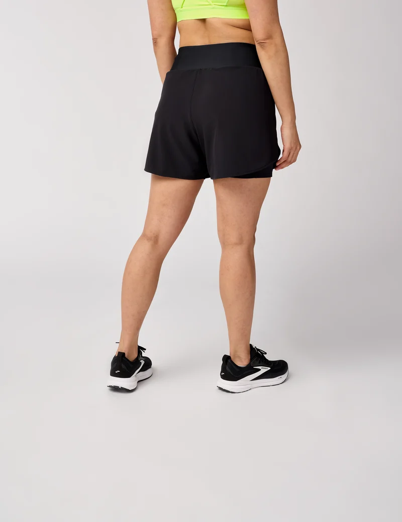 Lady Chaser 5" 2-in-1 Short 2.0