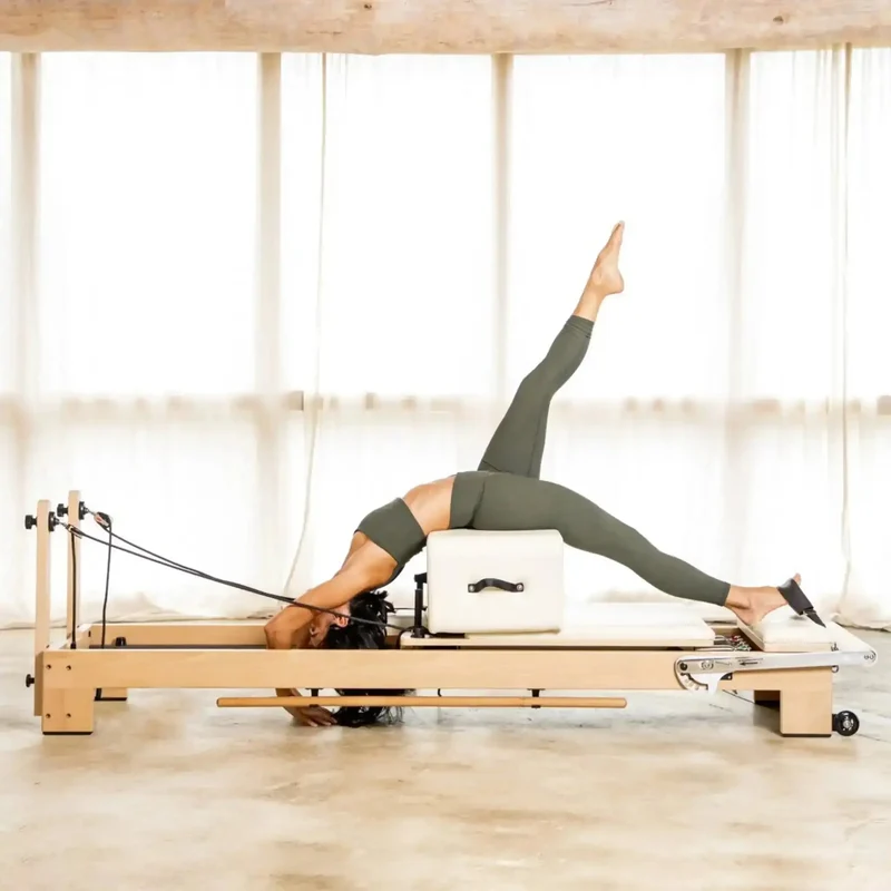 Elina Pilates Lignum Reformer – Premium Holz Pilates Reformer Studio