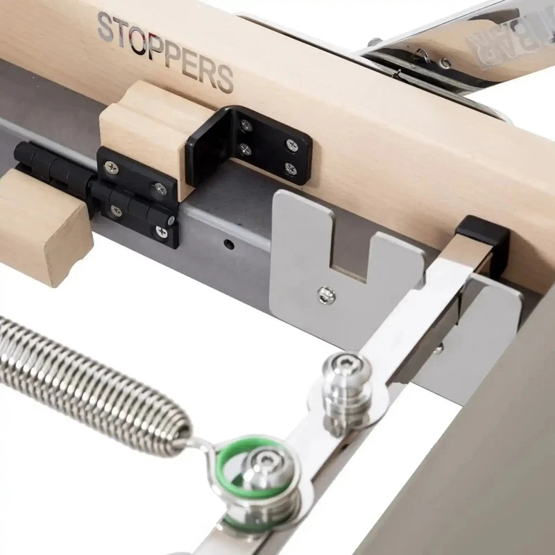 Elina Pilates Lignum Reformer mit Tower