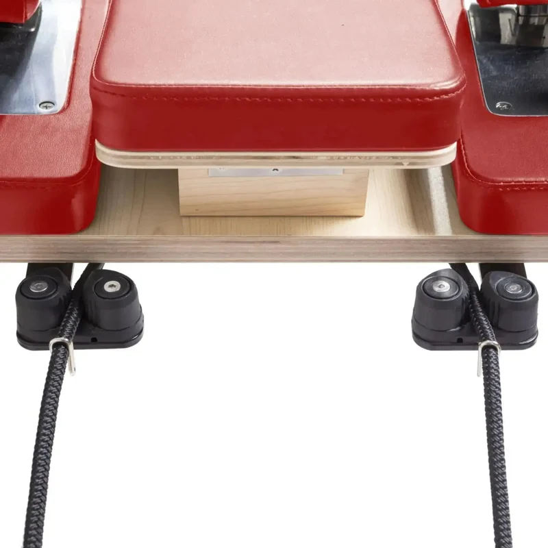 Elina Pilates Master Instructor Physio Reformer mit Tower