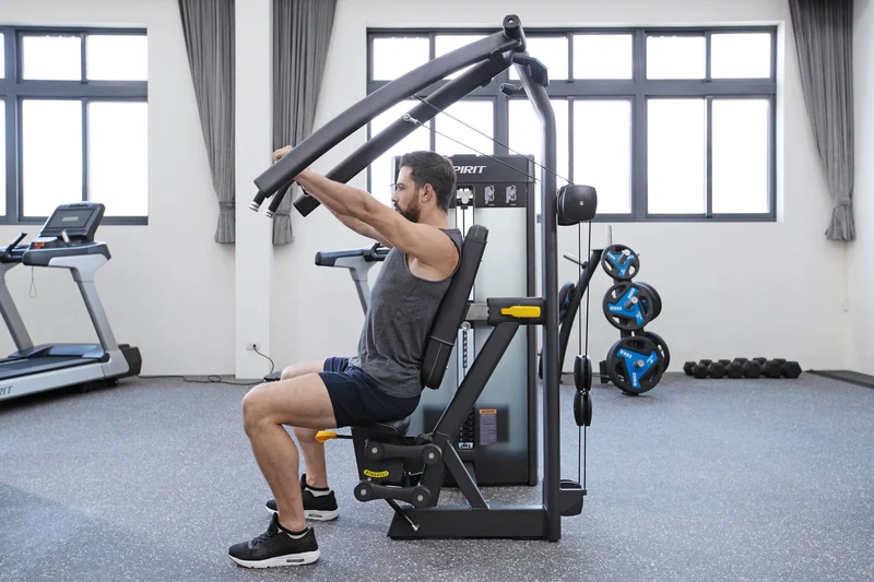 Spirit Fitness Commercial Brustpresse sitzend SP-4301