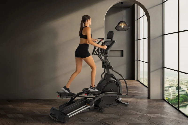 Spirit Fitness Crosstrainer XE395 ENT Black