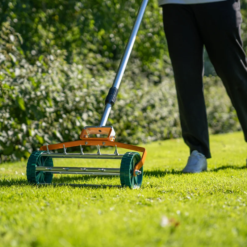 T-Mech Rasenrakel 50cm und rollender Rasenlüfter – Grün