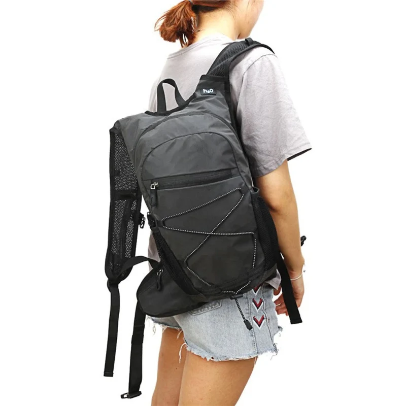 Leichter Outdoor-Rucksack 8L, Wasserdicht, Reflektierend & Trinksystem-kompatibel, Perfekt für Radfahren, Wandern, Sport & Alltag