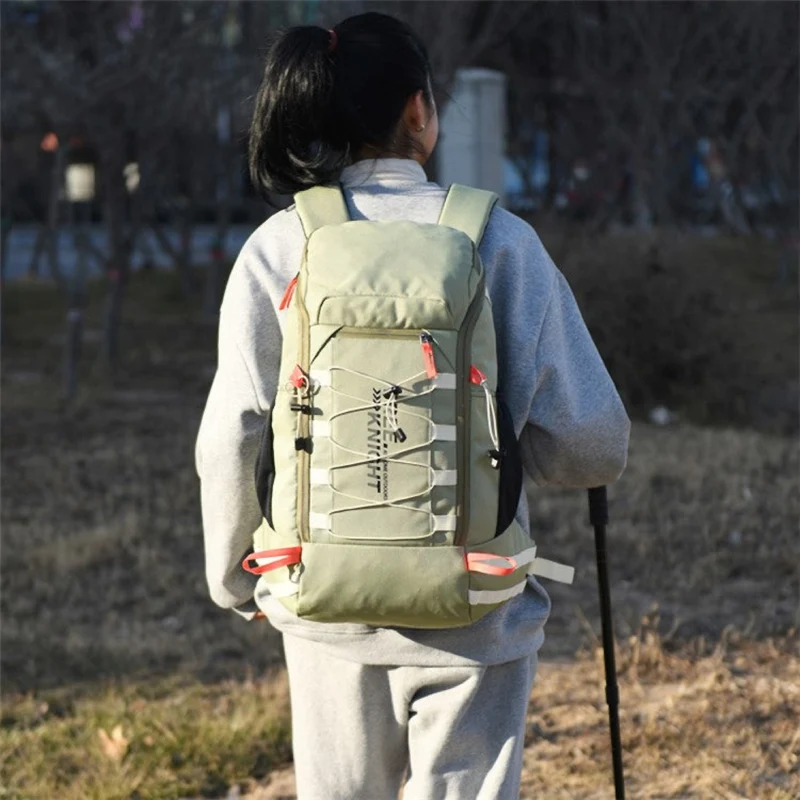 Outdoor Rucksack 40L, Wasserdicht & Leicht – Trekking, Wandern, Reisen, mit Regenschutz & Hüftgurt, aus Oxford Gewebe