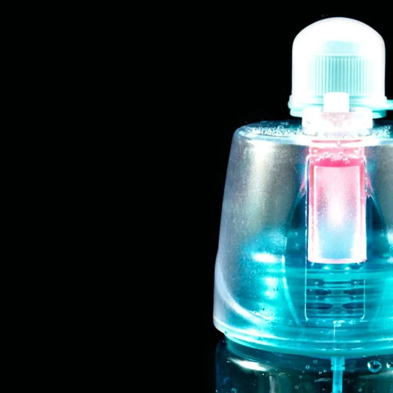 Wasserflasche/shaker 600ml (sprüheffekt), mit Skalierung, mit extra dichtem Verschluss